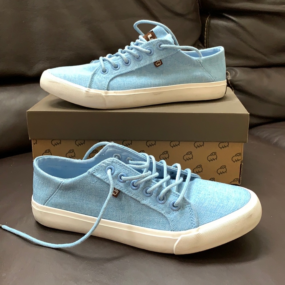 Lam Sneakers